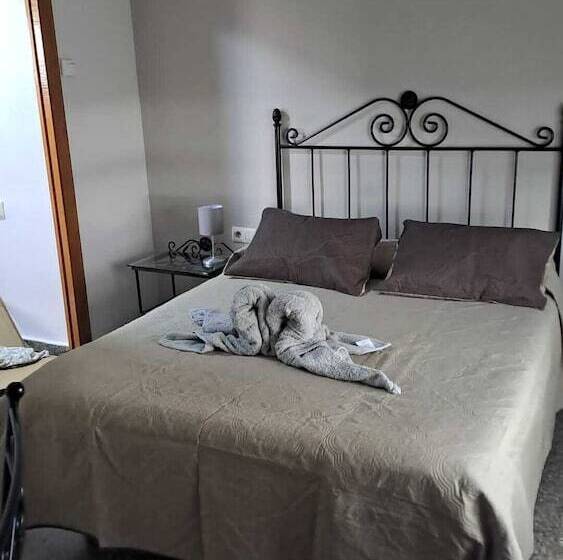 Отель Hostal La Cañada Segoviana