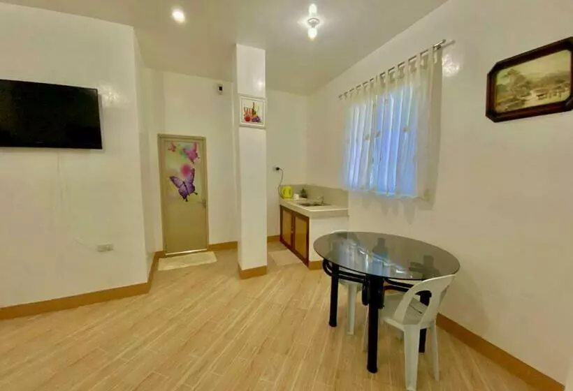 پانسیون Coombs Guest House