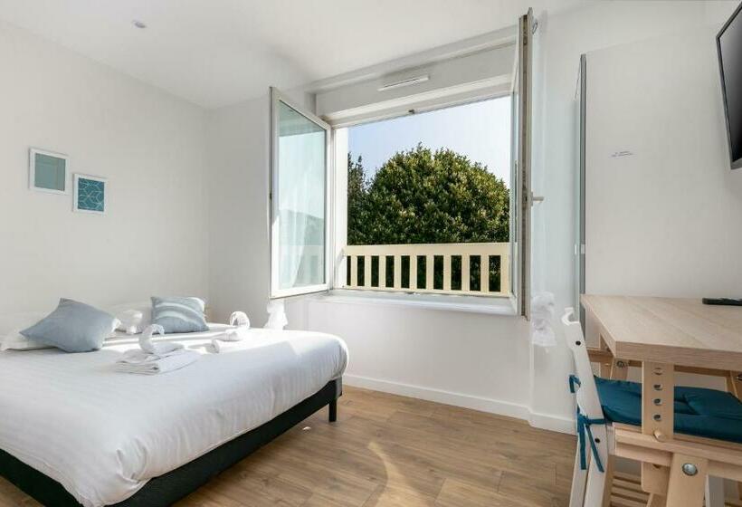 ペンション La Bergère De Domrémy Chambre Spacieuse Avec Sdb Privative, Espace Partagés Cuisine, Salon Et Terras