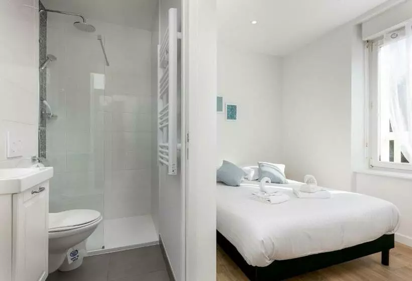 ペンション La Bergère De Domrémy Chambre Spacieuse Avec Sdb Privative, Espace Partagés Cuisine, Salon Et Terras