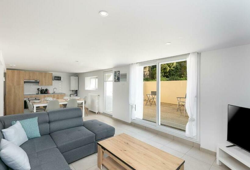 ペンション La Bergère De Domrémy Chambre Spacieuse Avec Sdb Privative, Espace Partagés Cuisine, Salon Et Terras