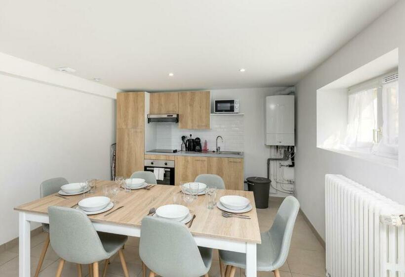 ペンション La Bergère De Domrémy Chambre Spacieuse Avec Sdb Privative, Espace Partagés Cuisine, Salon Et Terras