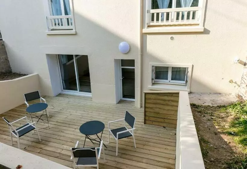 ペンション La Bergère De Domrémy Chambre Spacieuse Avec Sdb Privative, Espace Partagés Cuisine, Salon Et Terras
