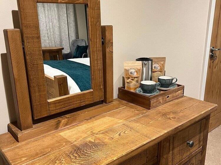 هاستل Bulls Head Holymoorside