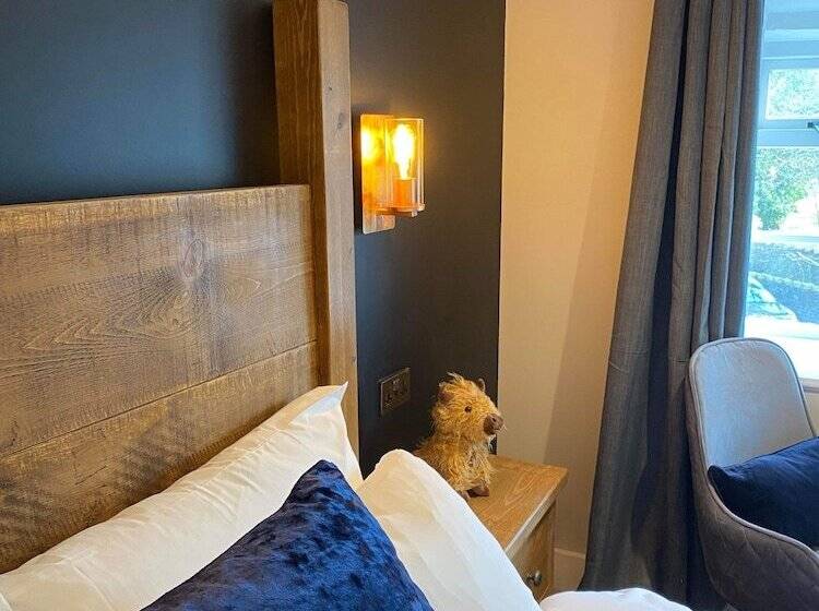 هاستل Bulls Head Holymoorside