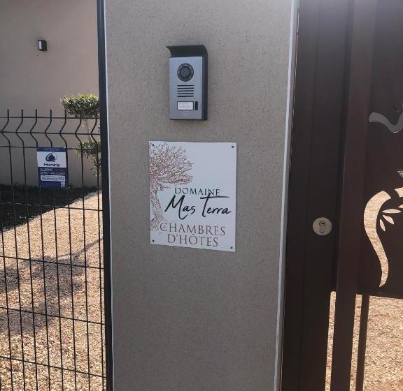 مبيت وإفطار Domaine Mas Terra