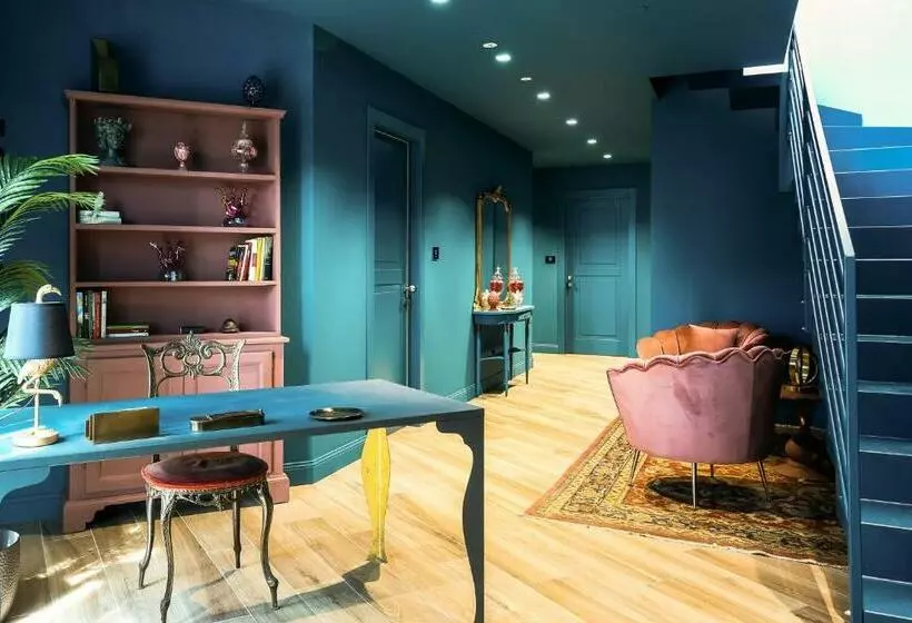 Aamiaismajoitus (B&B) Vicolo Malavolta 7 Rooms And Suites