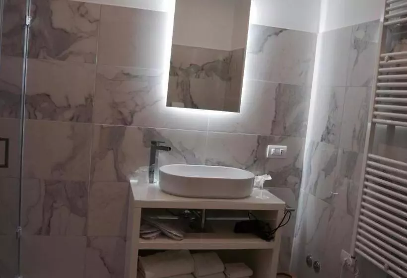 C Rooms   Love Motel Monza