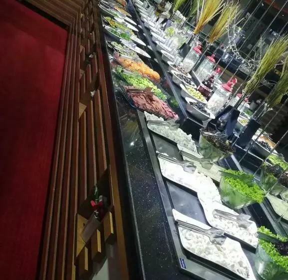 Farah Sui̇t