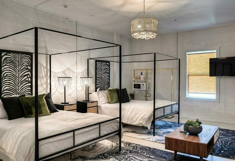 The Oleander Hotel Room 8