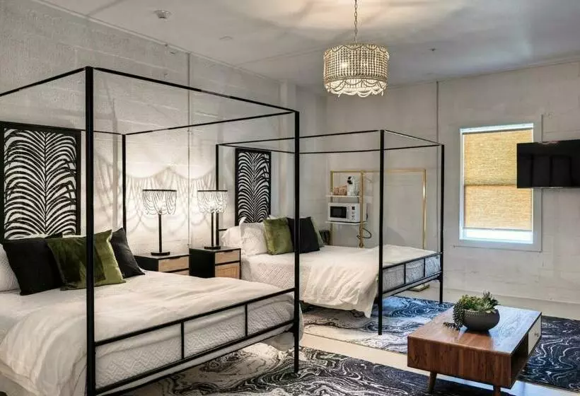 The Oleander Hotel Room 8
