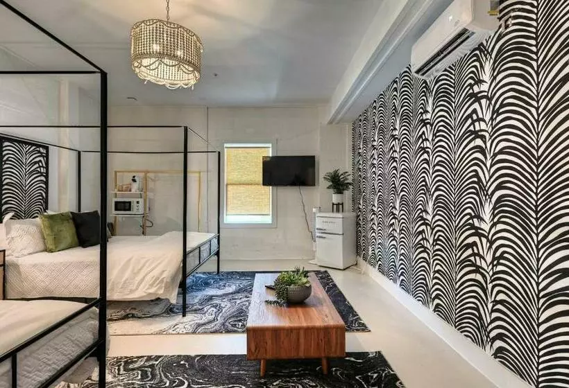 The Oleander Hotel Room 8