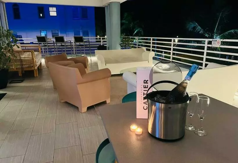 Boutique Suite With Huge Terrace And Rooftop Pool