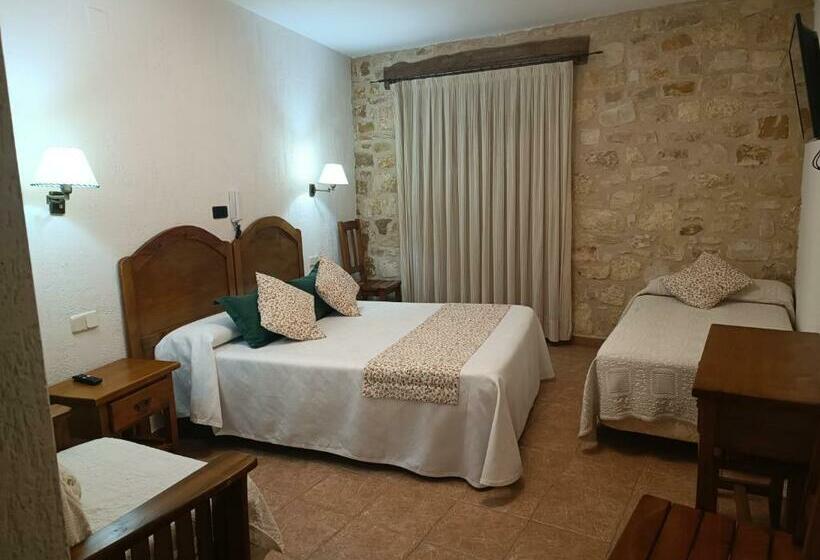 Hotel Hostal Decerca Prádena