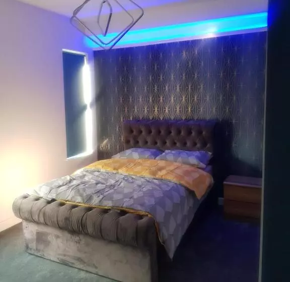 ペンション Highfields Living   All Rooms Ensuite  Free Wifi  Free Local Parking