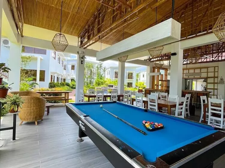 Red Picnic Hostel Panglao