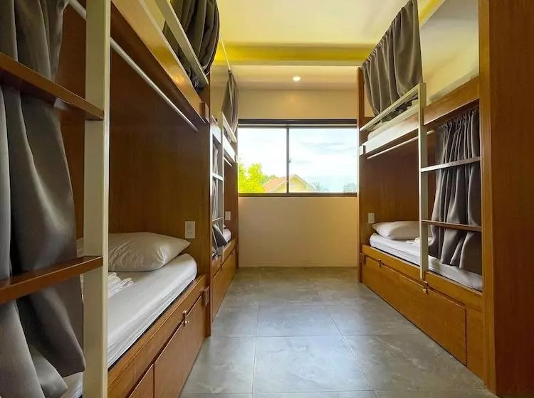 Red Picnic Hostel Panglao