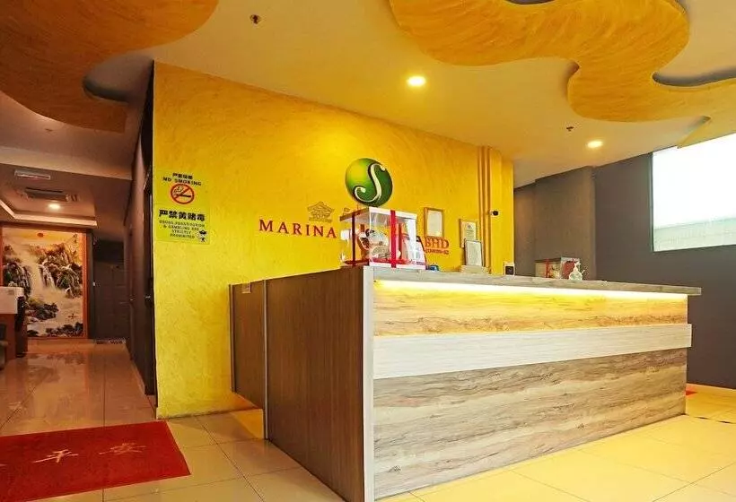 Hotelli Oyo 90478 Marina World