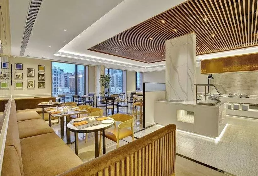 Hotelli Park Inn By Radisson Surat
