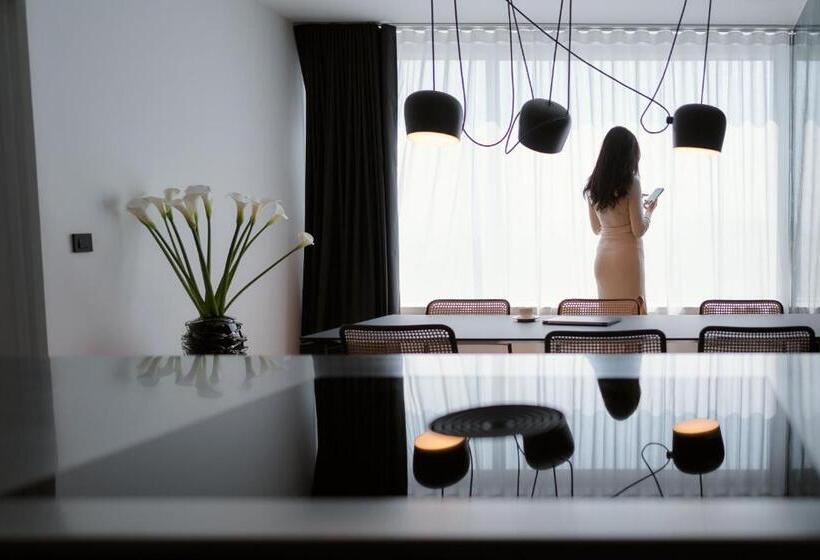 Neu Residences Smart Stay