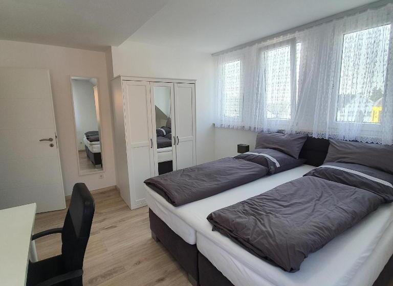 Pension Bad Soden / Apartment And Rooms