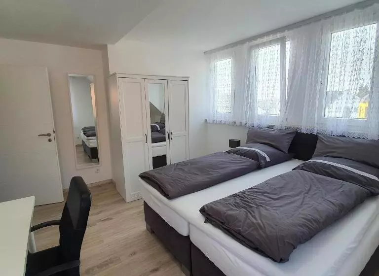 Pension Bad Soden / Apartment And Rooms