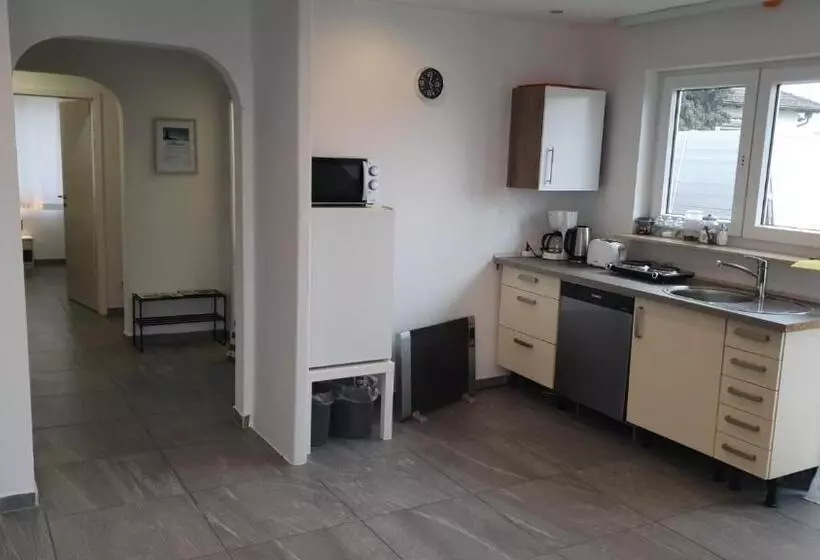 Pension Bad Soden / Apartment And Rooms