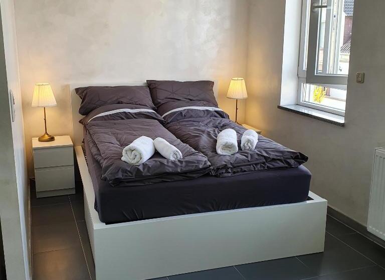 Pension Bad Soden / Apartment And Rooms