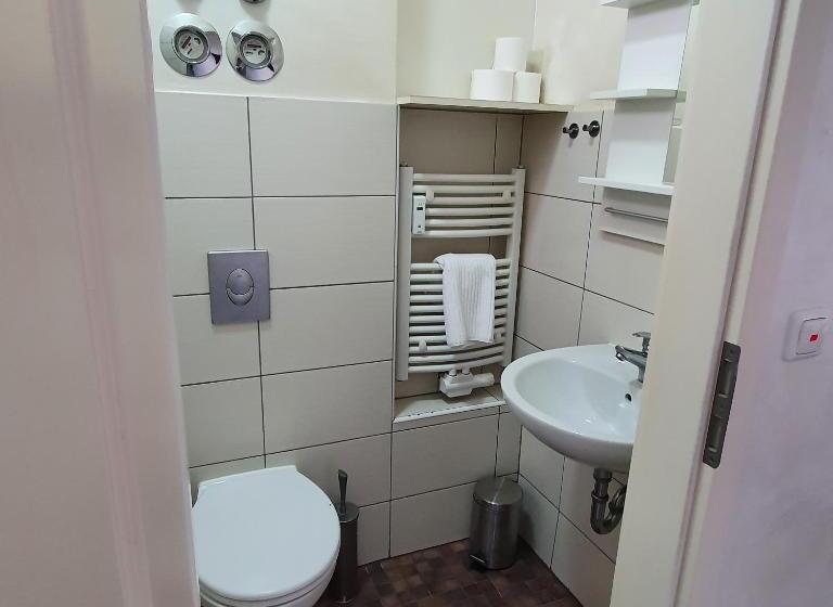 Pension Bad Soden / Apartment And Rooms