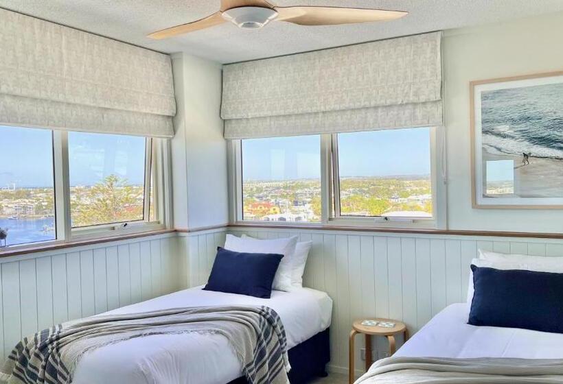 فندق 84 The Spit Holiday Apartments