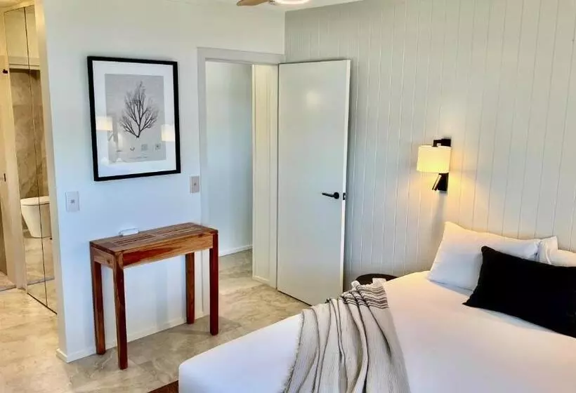 ホテル 84 The Spit Holiday Apartments