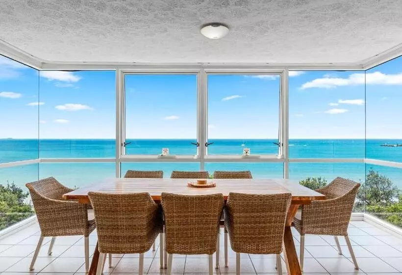 ホテル 84 The Spit Holiday Apartments