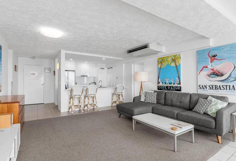 فندق 84 The Spit Holiday Apartments