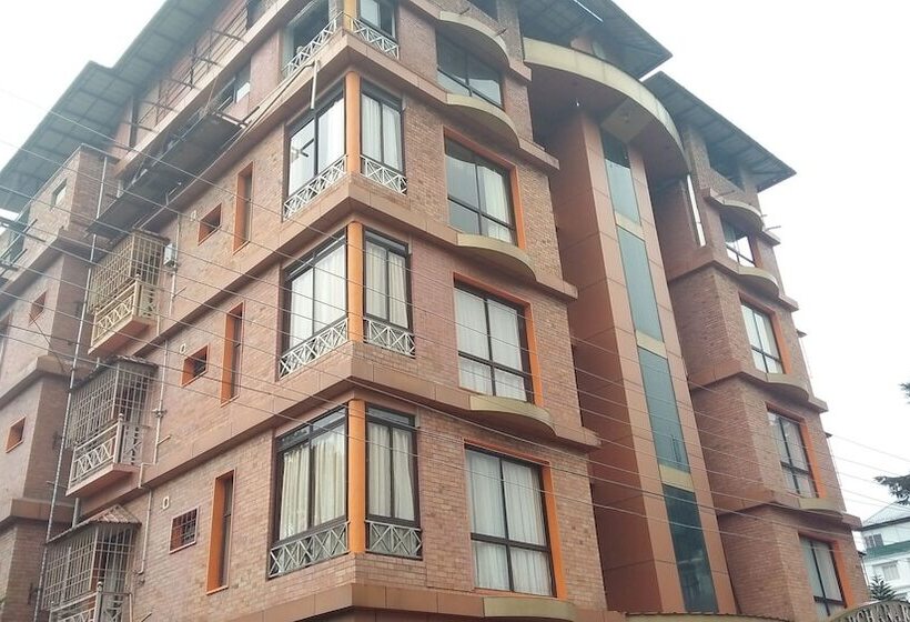 ホテル Archana Residency