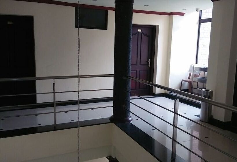 ホテル Archana Residency