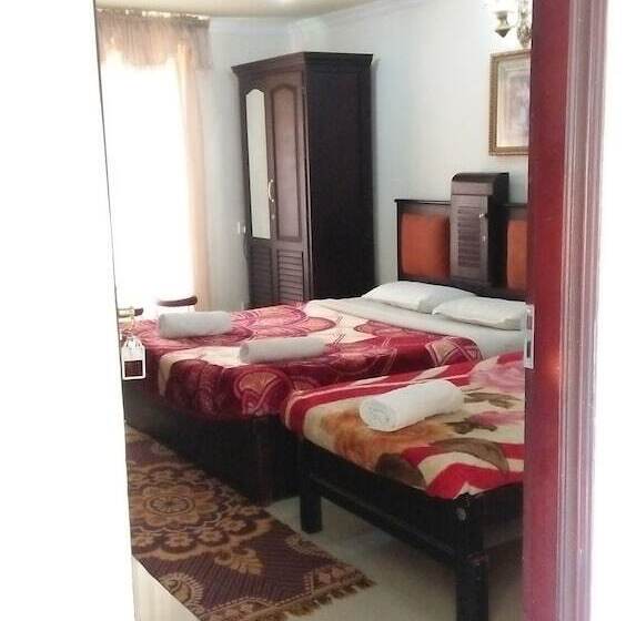 ホテル Archana Residency