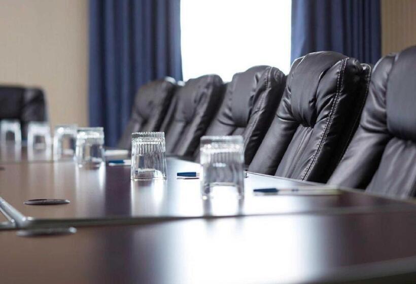 호텔 Comfort Inn & Suites