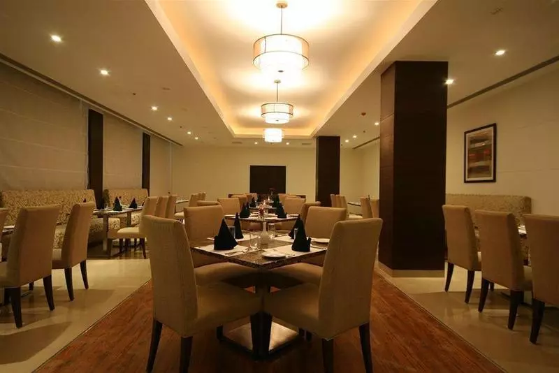 호텔 Four Points by Sheraton Vadodara