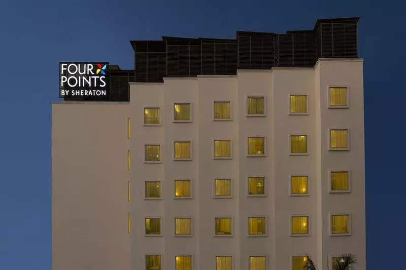 호텔 Four Points by Sheraton Vadodara