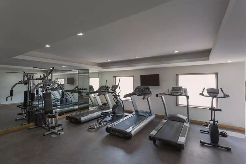 호텔 Four Points by Sheraton Vadodara