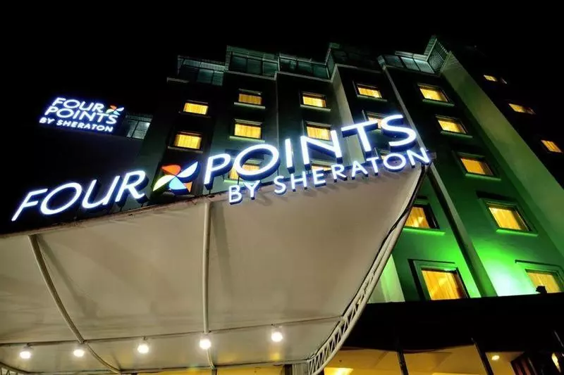 호텔 Four Points by Sheraton Vadodara
