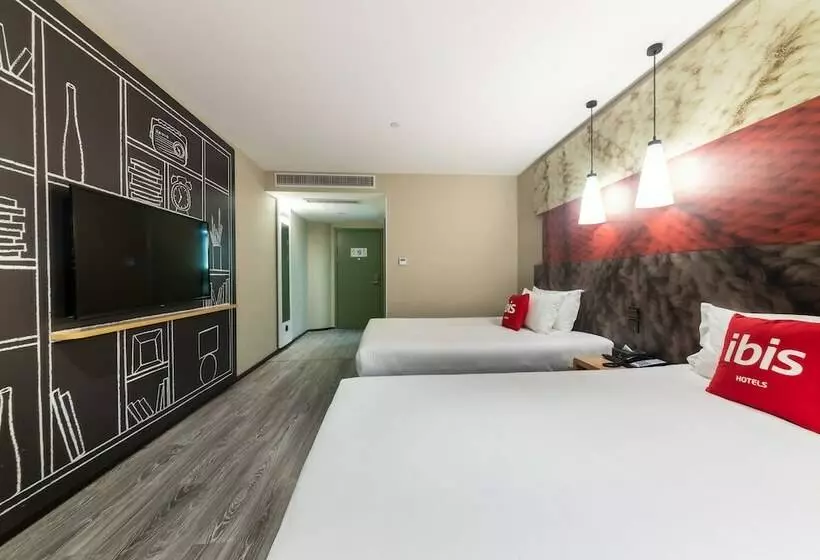 هتل Ibis Chongqing Jiefangbei Pedestrian Street