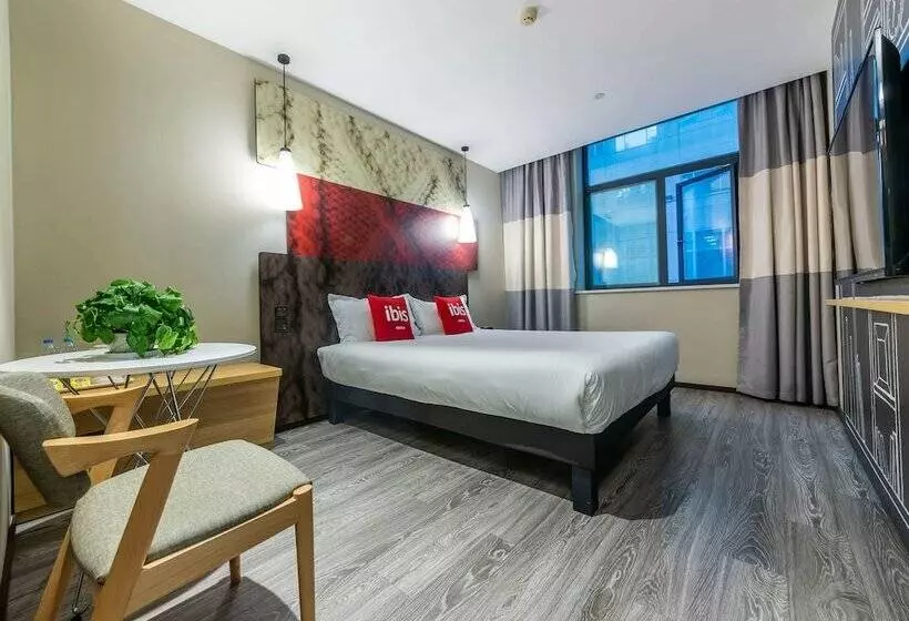 هتل Ibis Chongqing Jiefangbei Pedestrian Street