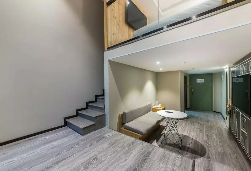 هتل Ibis Chongqing Jiefangbei Pedestrian Street