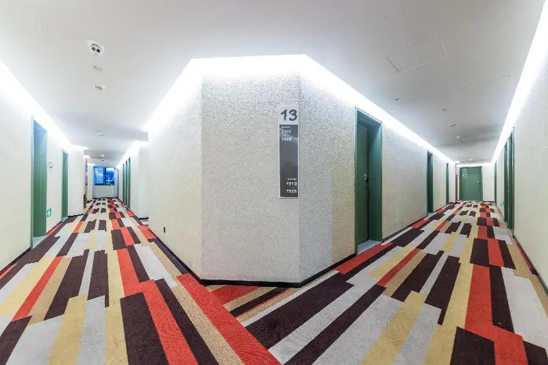 ホテル Ibis Chongqing Jiefangbei Pedestrian Street