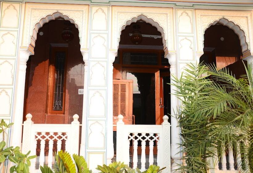 בית מלון כפרי Kalyan