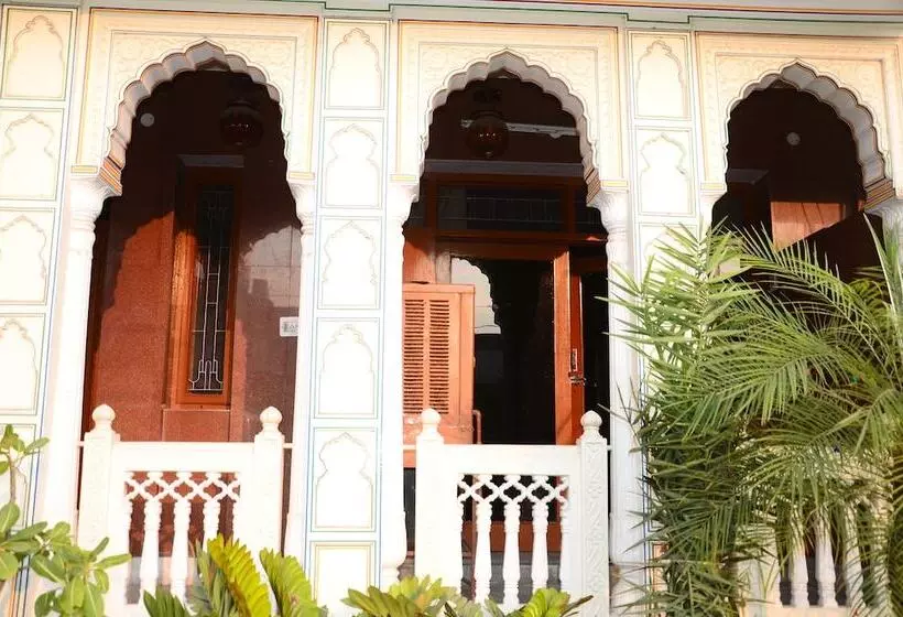 בית מלון כפרי Kalyan