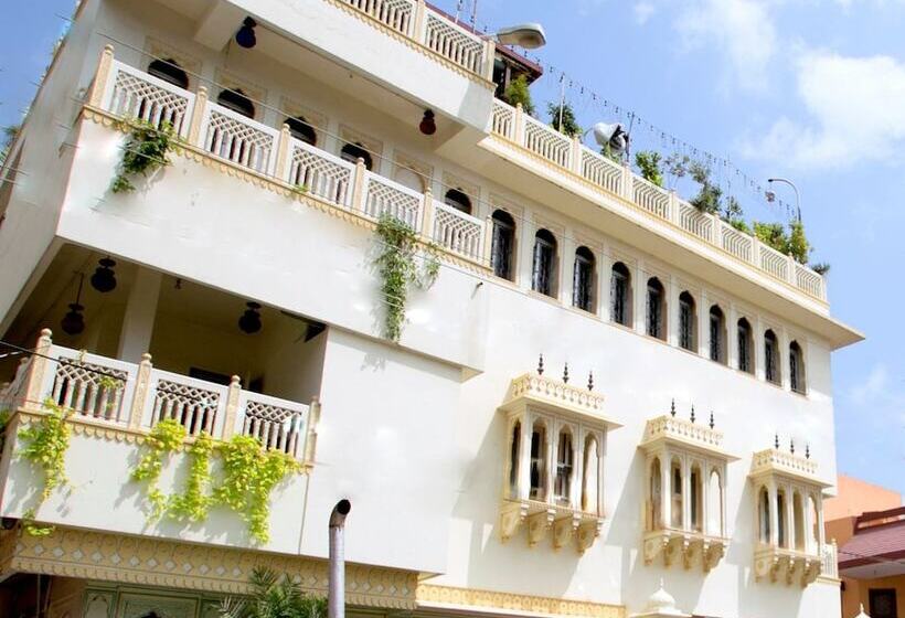 בית מלון כפרי Kalyan