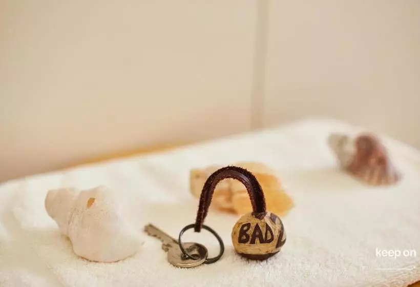 هتل Meikes Guesthouse