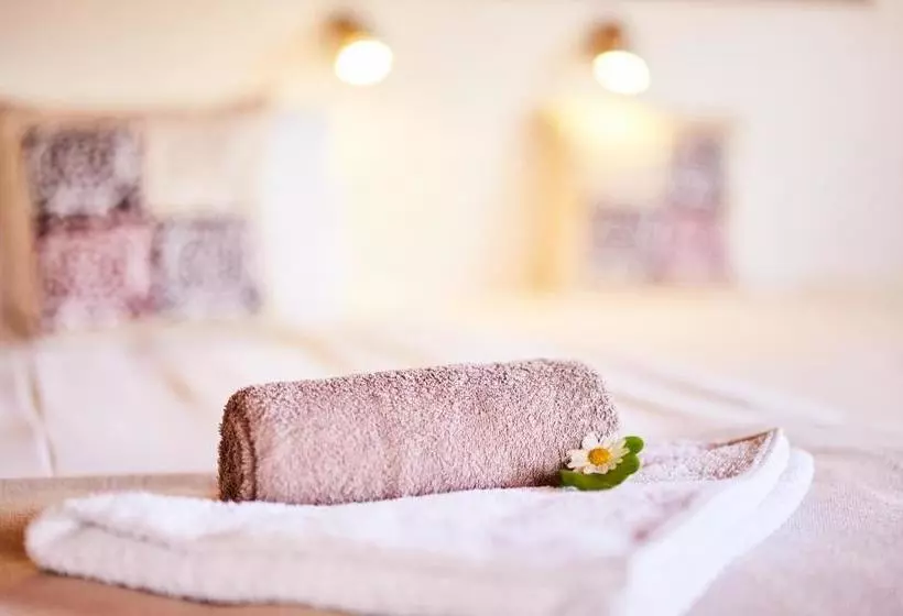 هتل Meikes Guesthouse